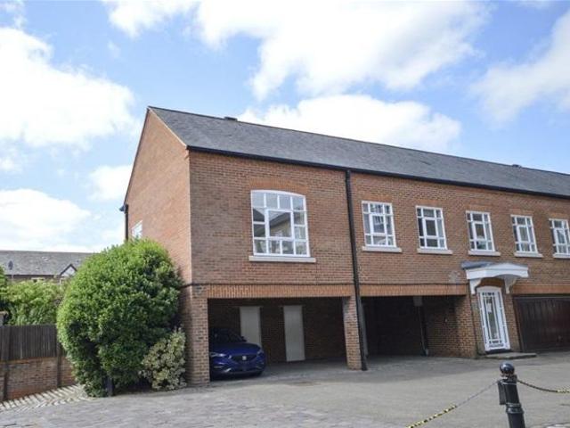 Apartment for rent in St Albans, Five Acres