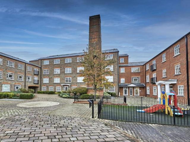 Apartment for rent in St Albans, Five Acres