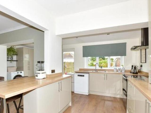House for sale in Millmead, Acol
