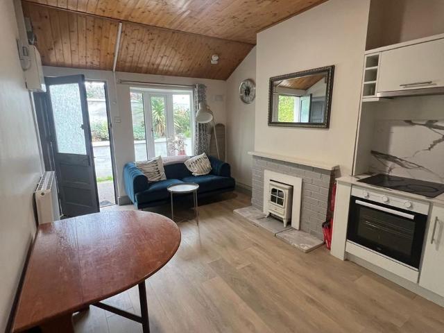 Apartment to rent in Windy Arbour, Dundrum