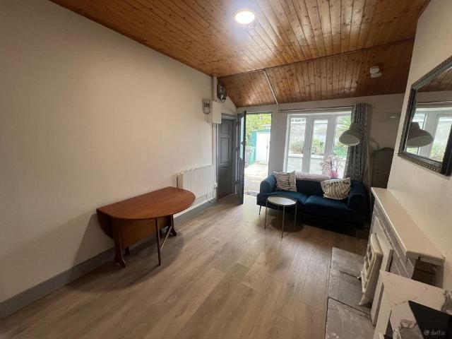 Apartment to rent in Windy Arbour, Dundrum