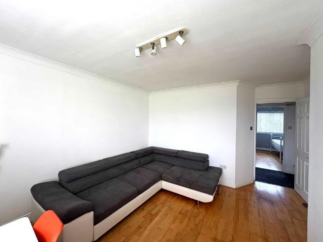 Apartment to rent in Bluebell, North Tipperary
