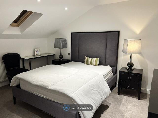House for rent in Cheadle, Greater Manchester