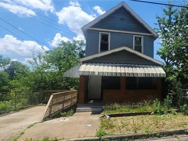 House for sale in Braddock