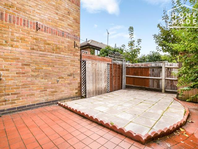 House for rent in Poplar Grove, Greater London