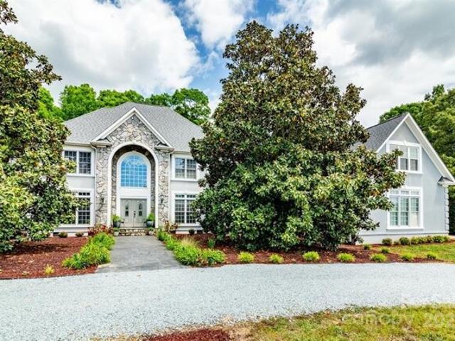 House for sale in Wingate