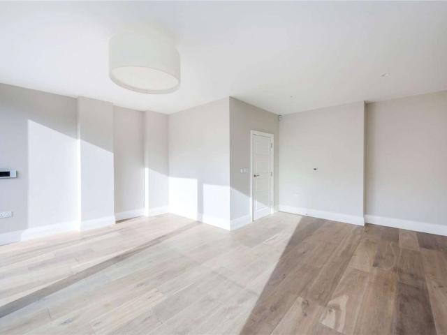 House for rent in London Borough of Hounslow, Isle Of Man