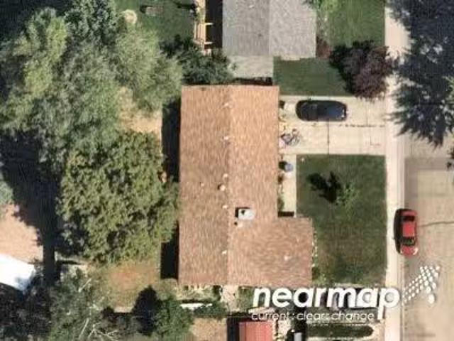 House for sale in Garden City