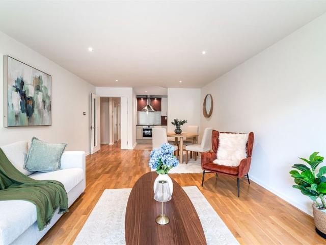 Apartment to rent in Bluebell, North Tipperary
