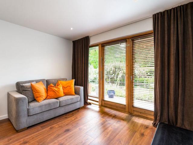 Apartment to rent in Bluebell, North Tipperary