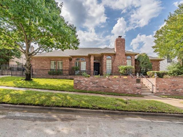 House for sale in Arlington, Tarrant County