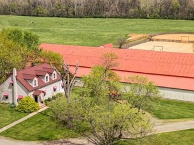 House for sale in Boyce