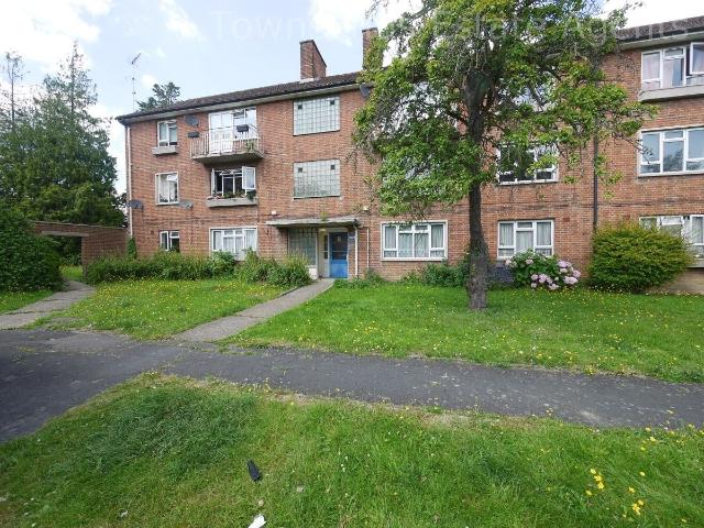 Apartment for rent in Pinner, Greater London