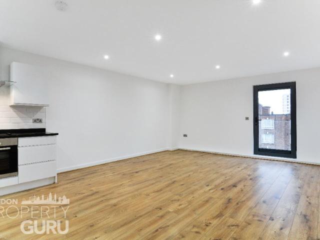 Apartment for rent in London Borough of Merton, Greater London