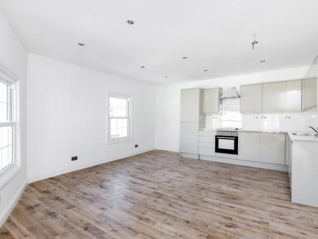 Apartment for rent in London Borough of Hounslow, Feltham