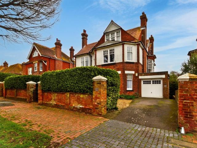 Apartment for rent in Eastbourne, Isle Of Man