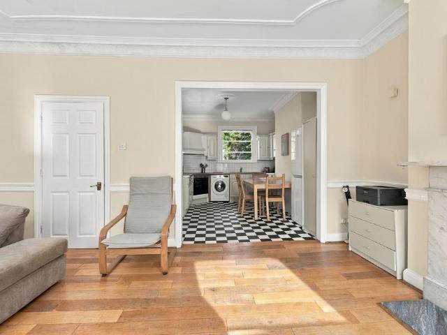 Apartment for rent in London Borough of Hammersmith and Fulham, Greater London