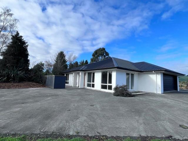 House for rent in Otakou