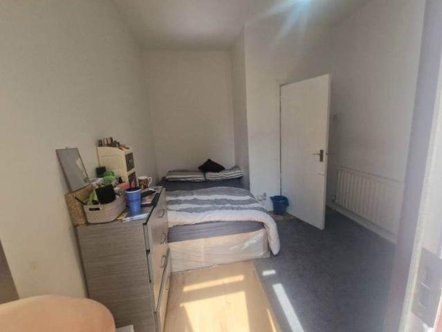 Room for rent in Plashet, Greater London