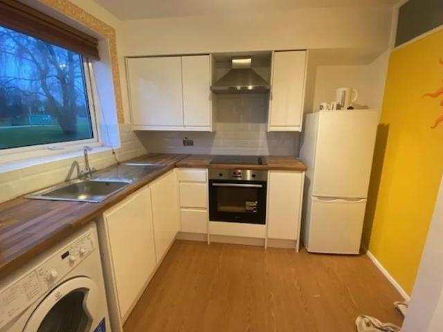 Apartment for rent in Woodhall Farm, Pouchen End