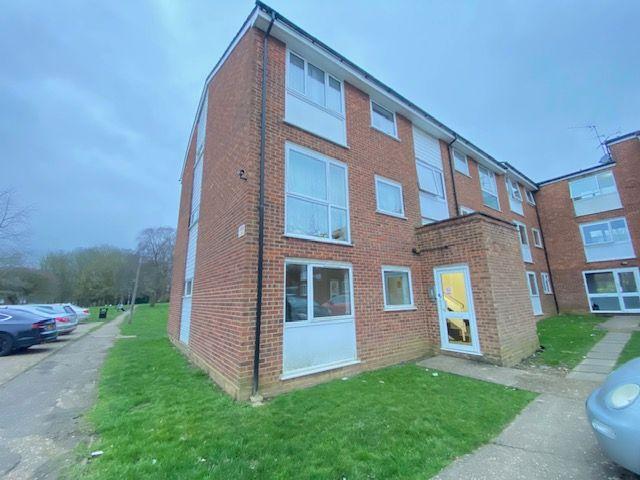Apartment for rent in Woodhall Farm, Pouchen End