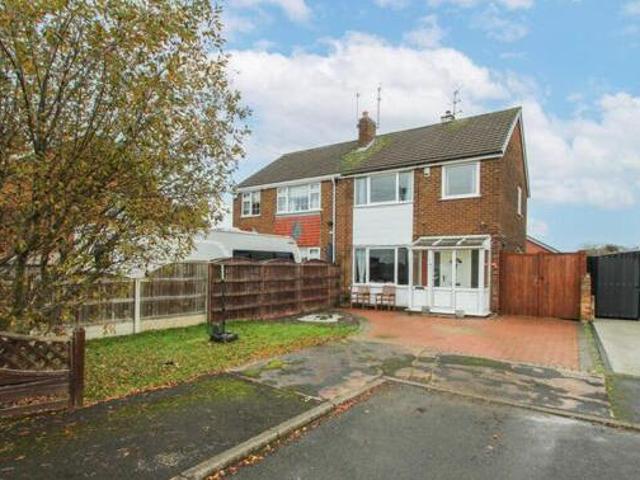 House for sale in Edenthorpe, South Yorkshire