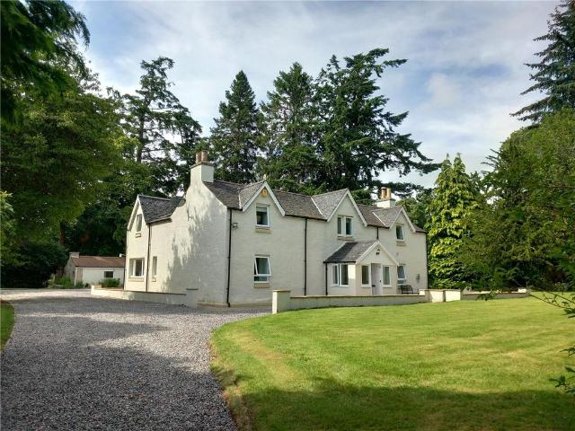 House for rent in Lentran, Scotland