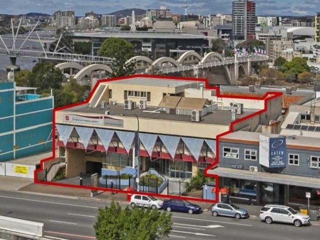 Office for rent in Toombul, Queensland
