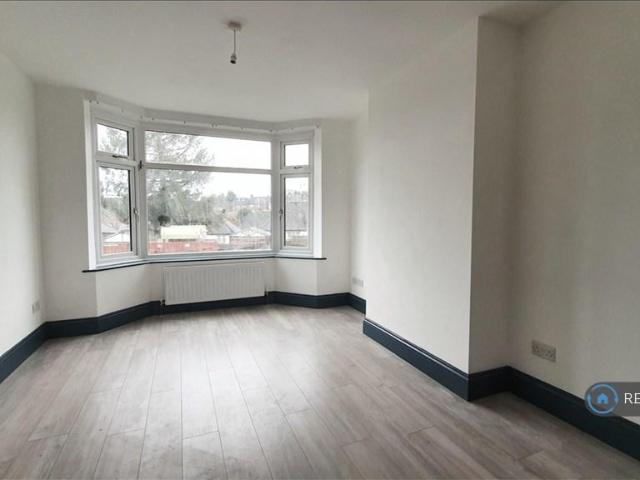 House for rent in Farley Hill, Luton
