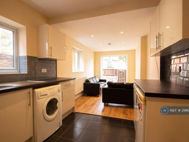 House for rent in The Polygon, City Of Southampton