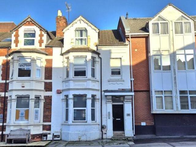 House for sale in Swindon