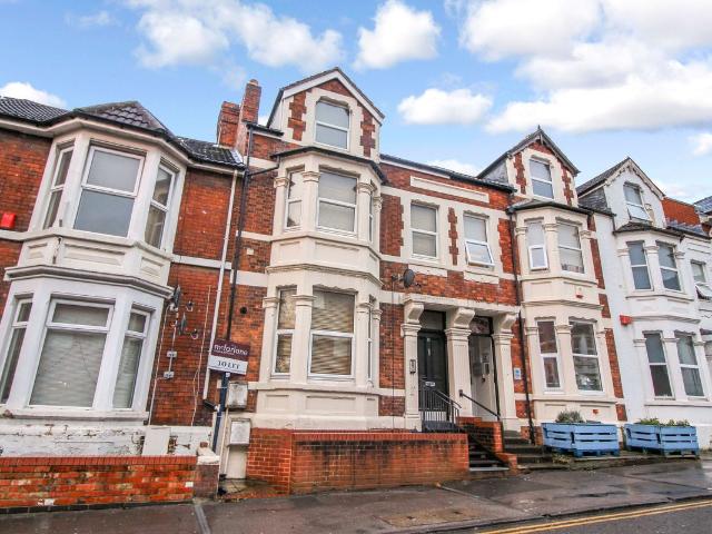 Studio for rent in Rodbourne, Swindon