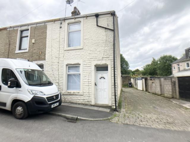 House for rent in Little Moor End, Backburn