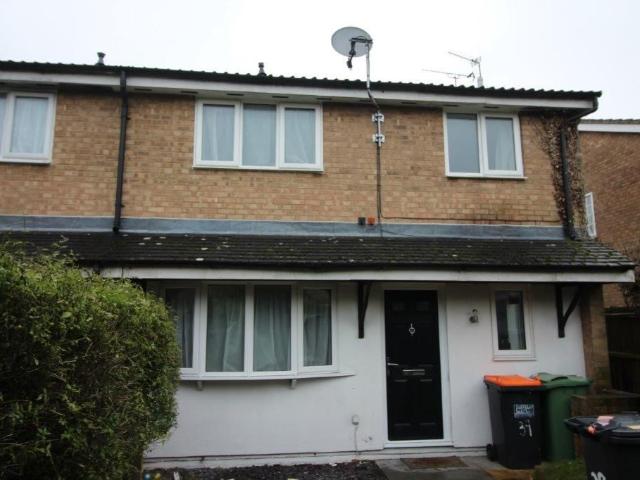 Apartment for rent in Woodside Estate, Houghton Regis