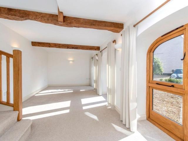 Apartment for rent in Coombe Bottom, Thurloxton