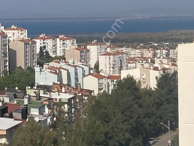 Karabağlar, İzmir içerisinde kiralık mülk