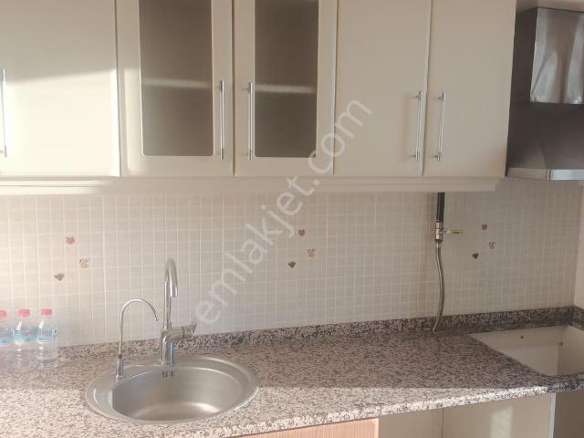 Karabağlar, İzmir içerisinde kiralık mülk