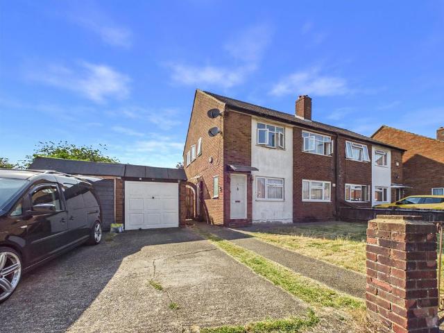 Apartment for rent in Yeading, Greater London