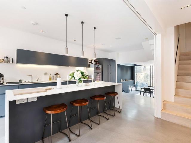 House for rent in London Borough of Hammersmith and Fulham, Greater London