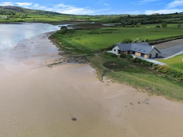 House for rent in Llaneilian, Wales
