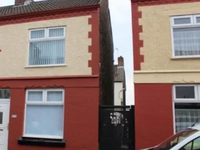 House for rent in Calderstones