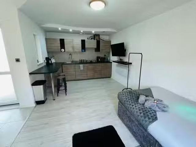 Apartment for rent in Feckenham, City Of Bristol