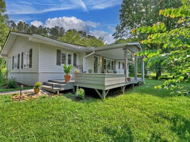 House for sale in Mineral Bluff