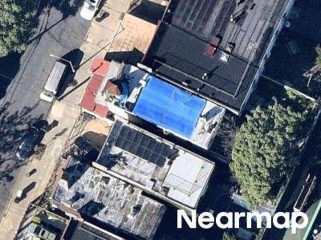 House for sale in The Bronx, Arverne