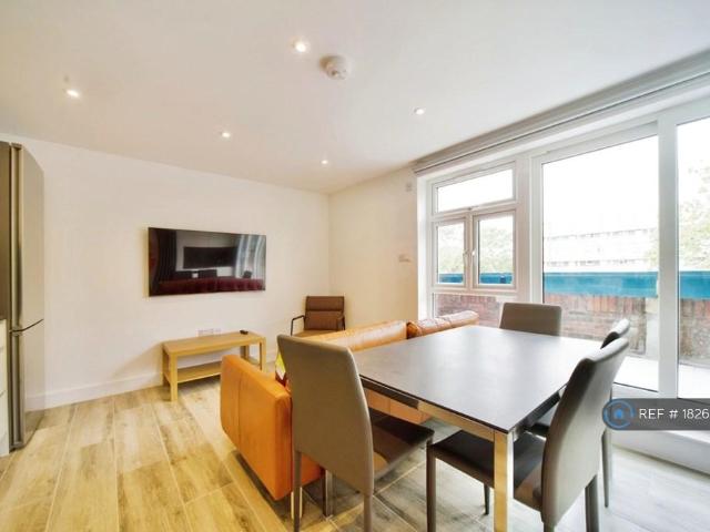 House for rent in Finsbury Park, Greater London