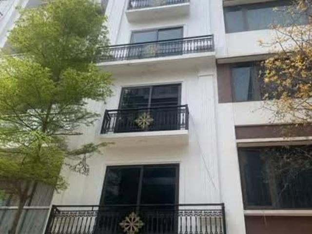 Nhà mặt phố bán tại Hoàn Kiếm, Hà Nội