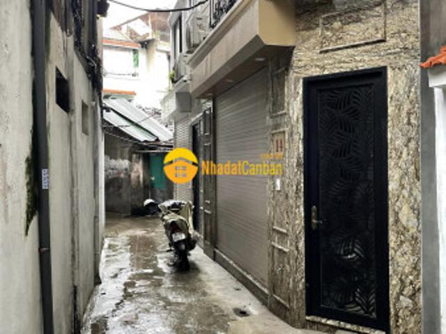 Nhà mặt phố bán