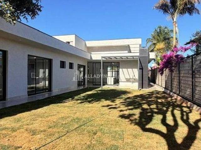 Casa venda em Região Geográfica Imediata do Distrito Federal, Região Integrada de Desenvolvimento do Distrito Federal e Entorno
