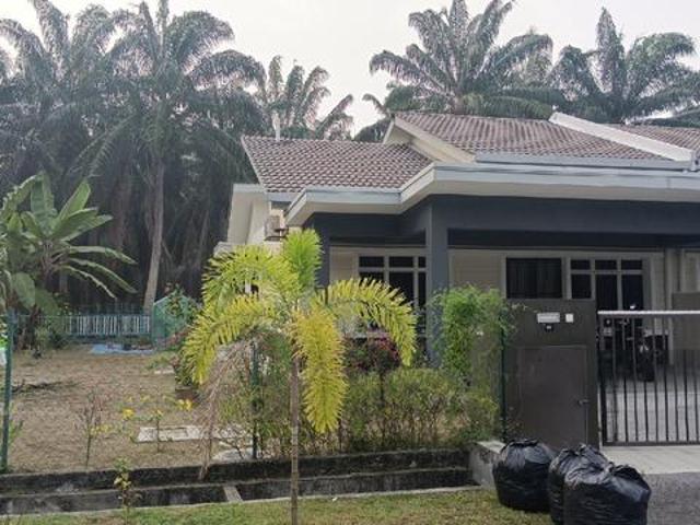 Residential House for sale in Tanjong Sepat, Selangor