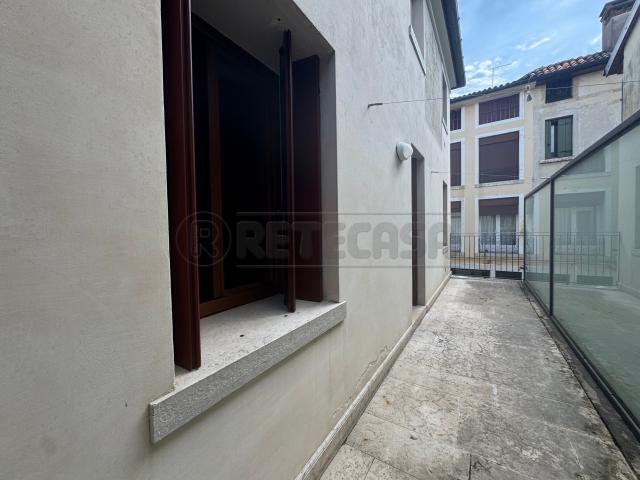 Appartamento in affitto a Pilastroni, Bassano Del Grappa